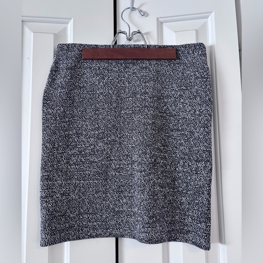 LOFT Black and White Tweed Pencil Skirt